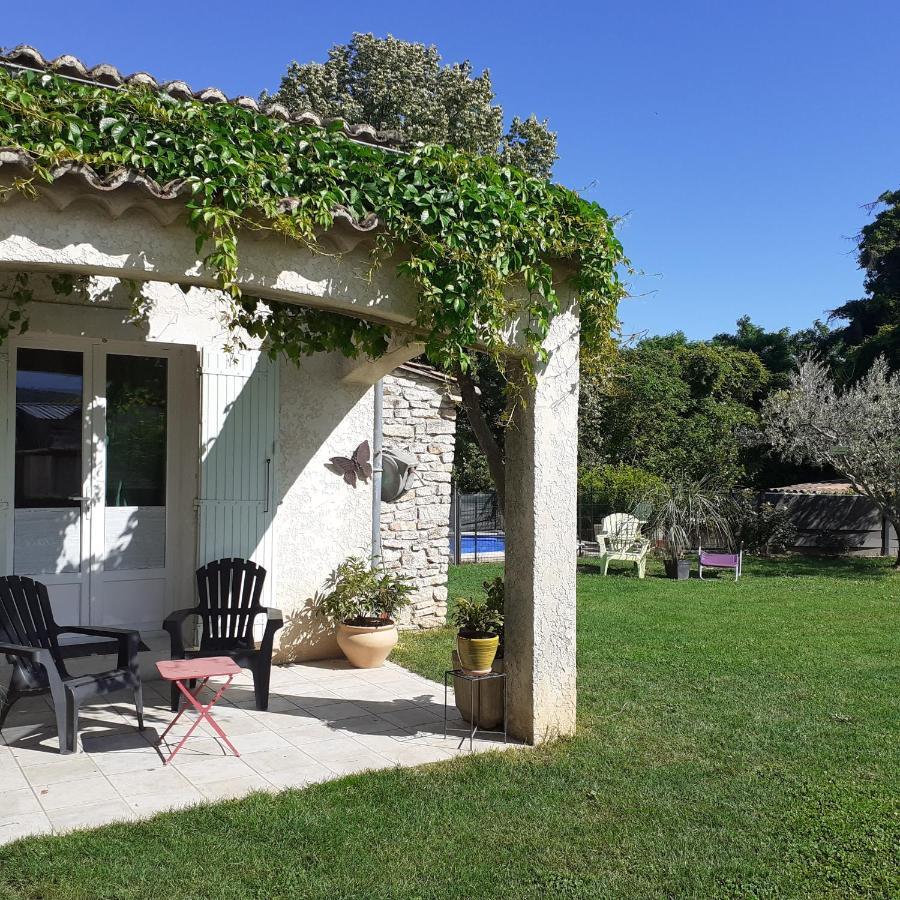 Chambres D'Hotes & Jacuzzi - A L'Ombre Des Amandiers Saint-Martin-dʼArdèche Екстериор снимка