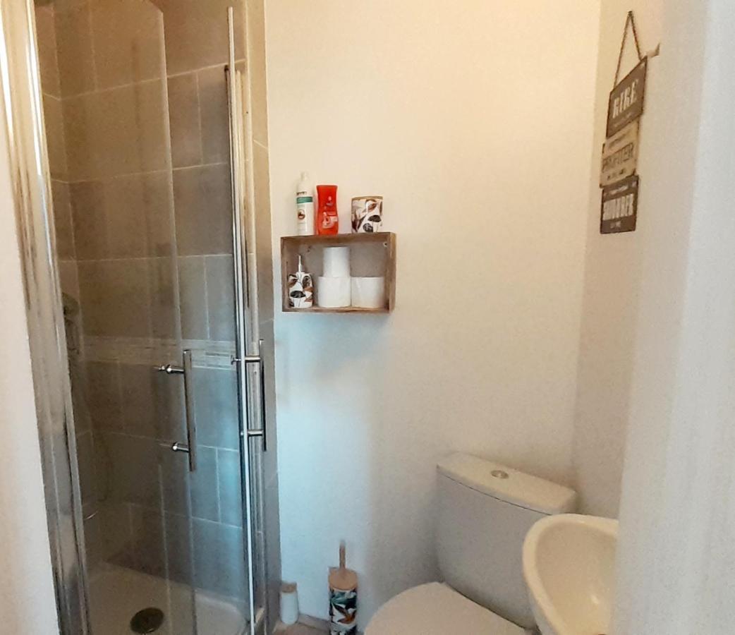 Chambres D'Hotes & Jacuzzi - A L'Ombre Des Amandiers Saint-Martin-dʼArdèche Екстериор снимка